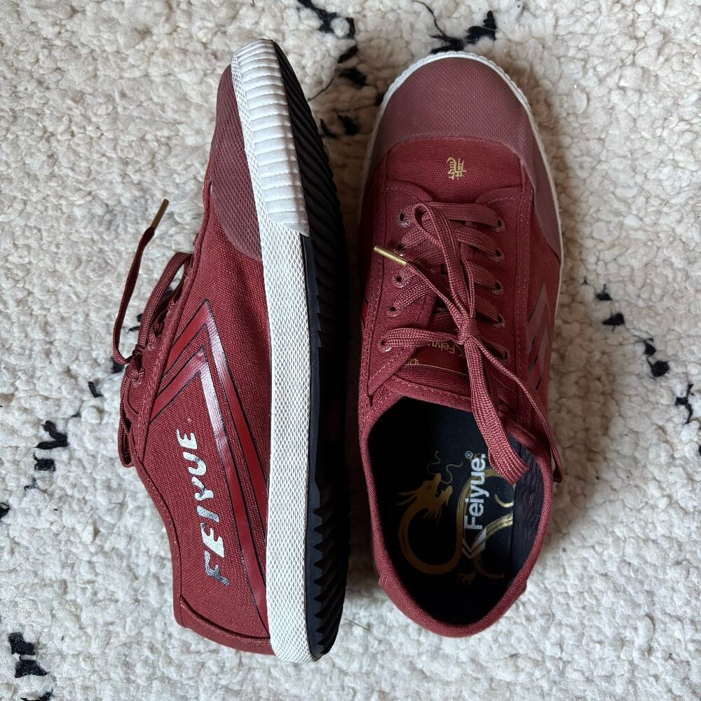 Feiyue Fo Le 1920 rosewood black gold canvas sneakers men's 10 / women's 12